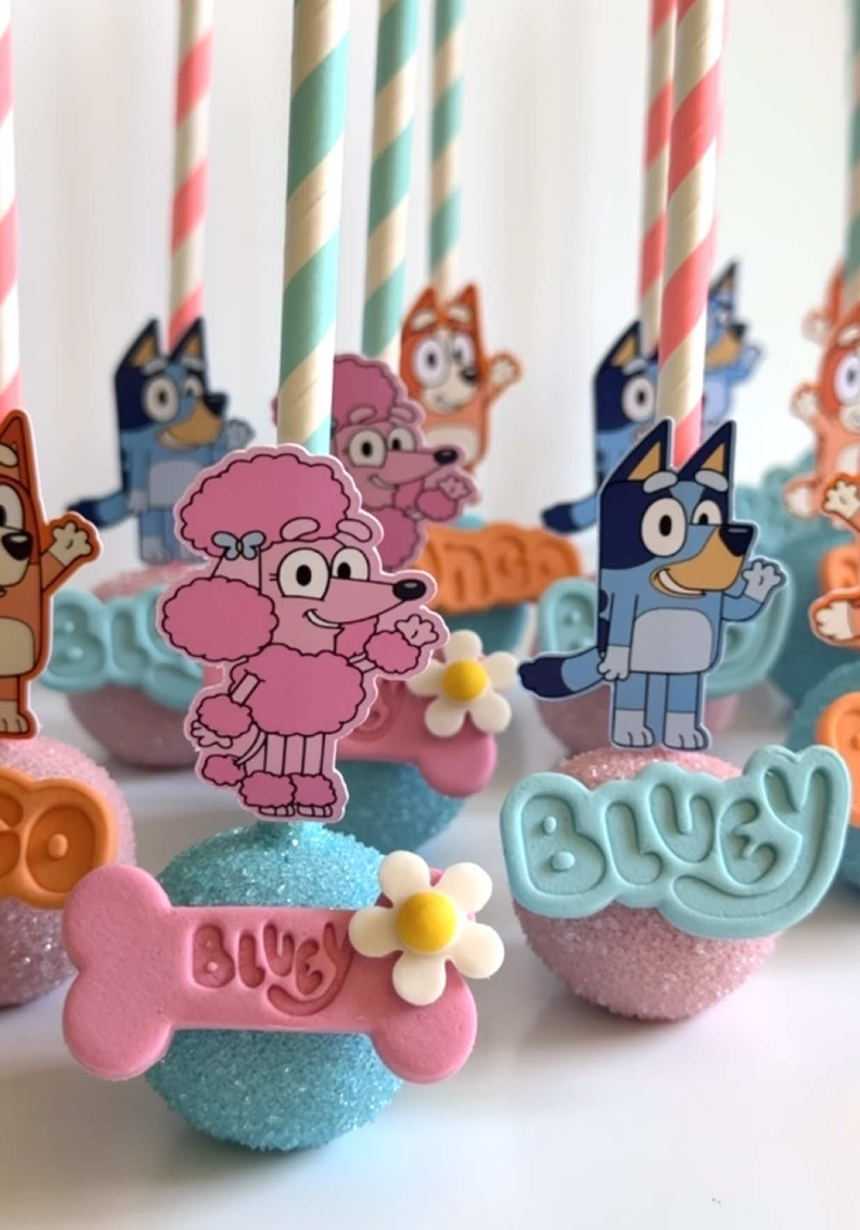 @Camarena CakePops