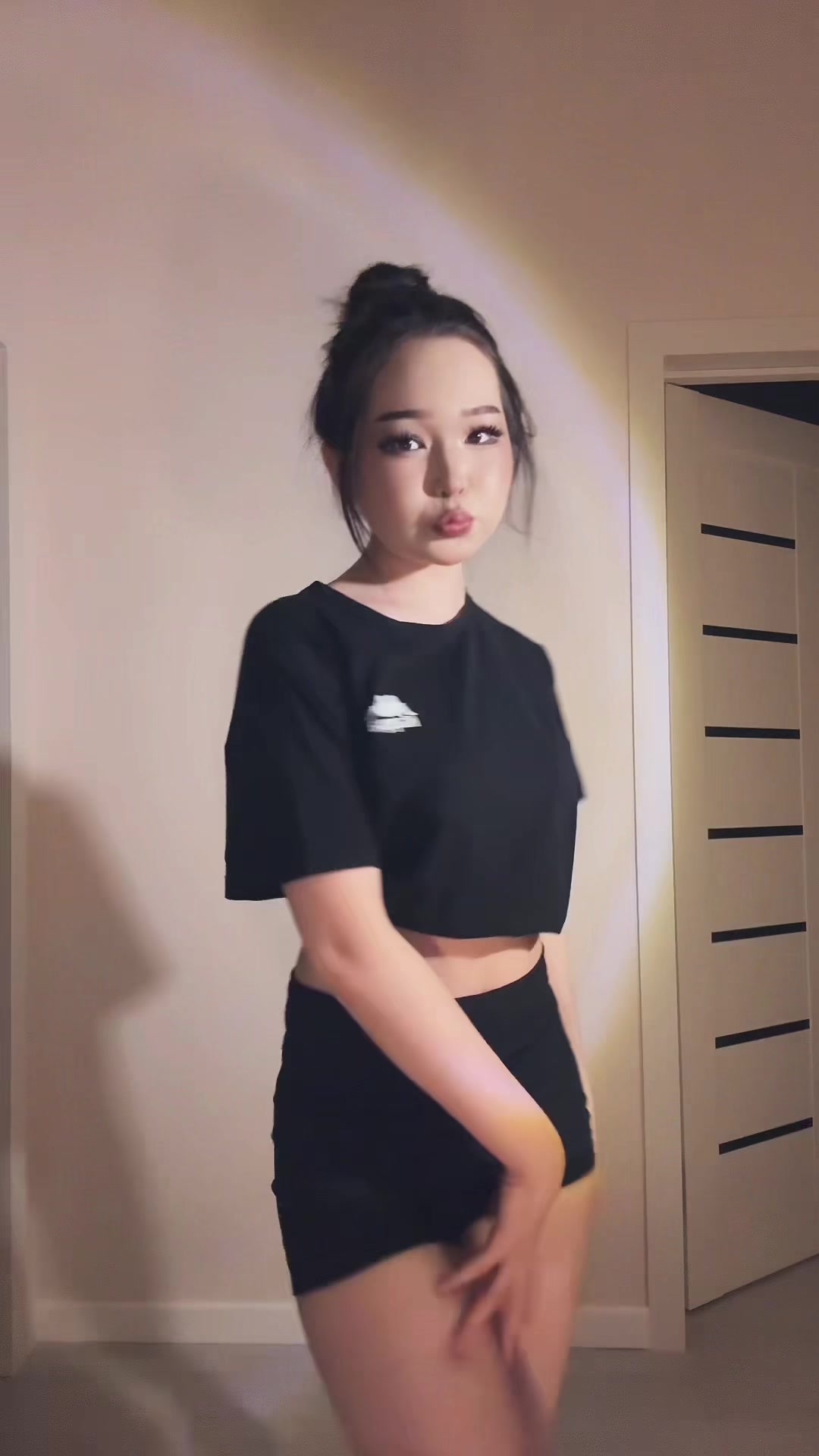 @жaн