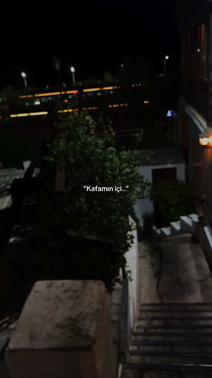 @𝓨.