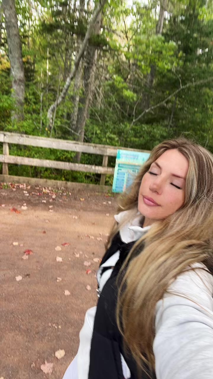 @cryssleb_