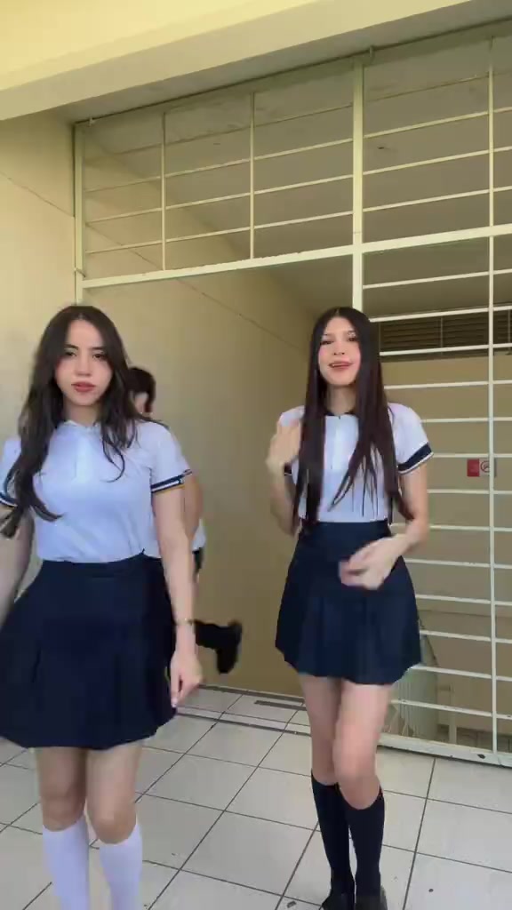@Lindas colegialas 🎀💋
