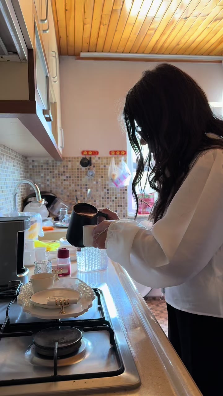 @Ayşe Karahan