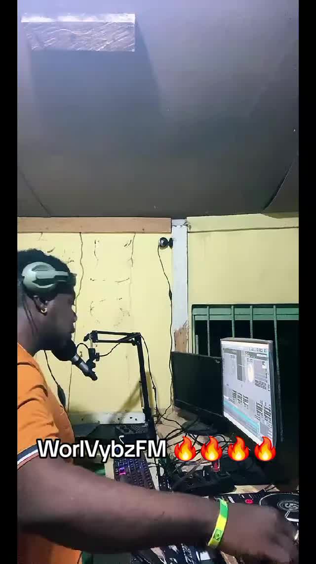 @DJ BӨBΛJӨΣ🎚🧪THE BƏÄST🦍