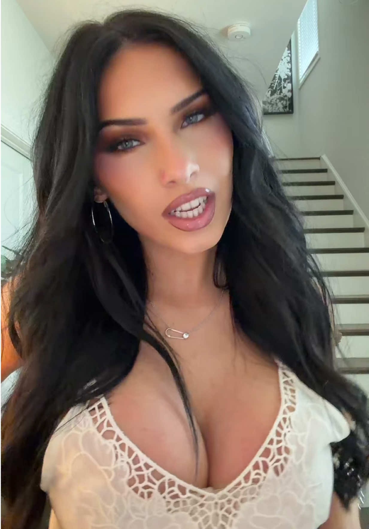 @Elle B