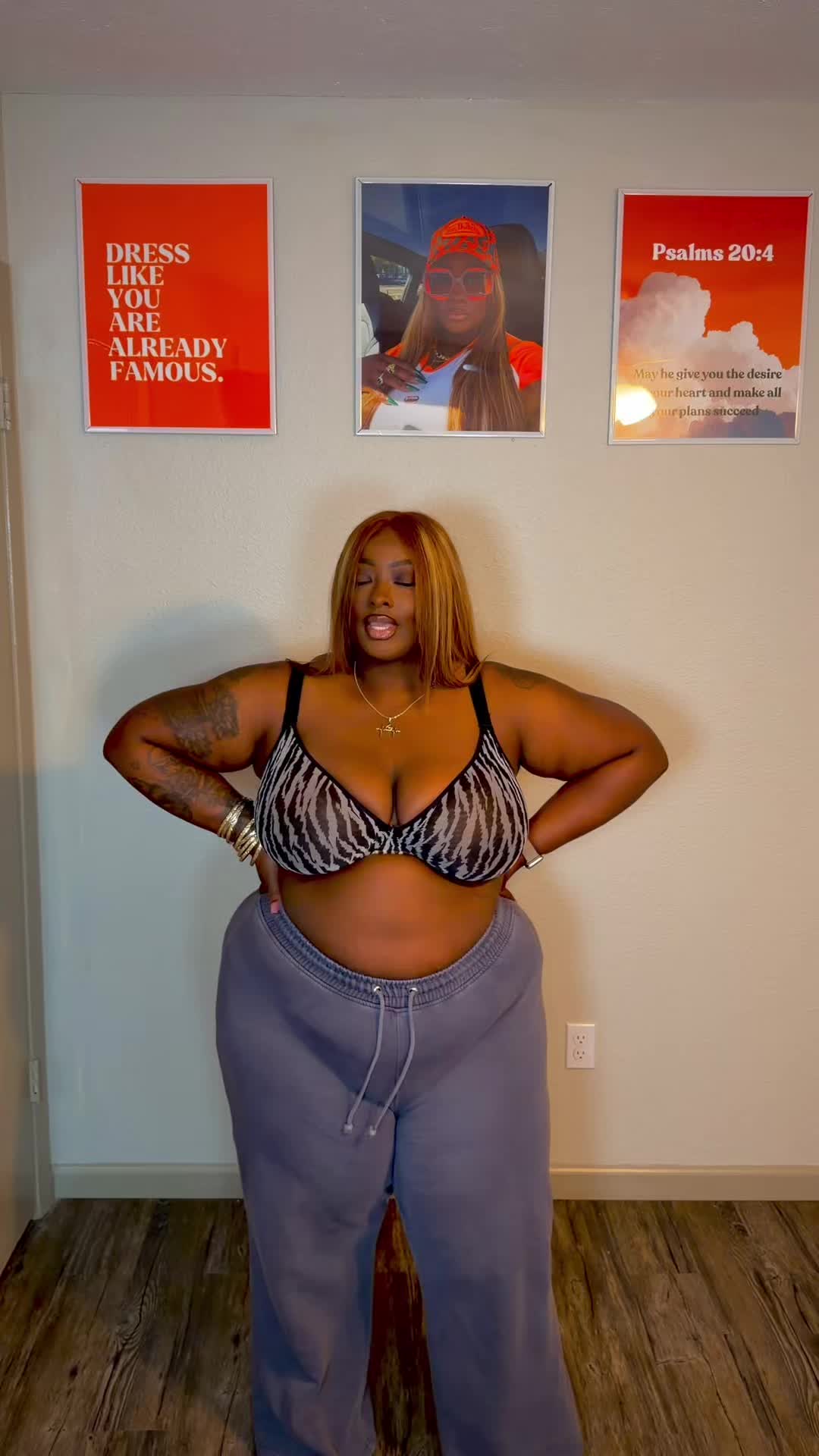 @Ju Superhuman | Curvy Creator