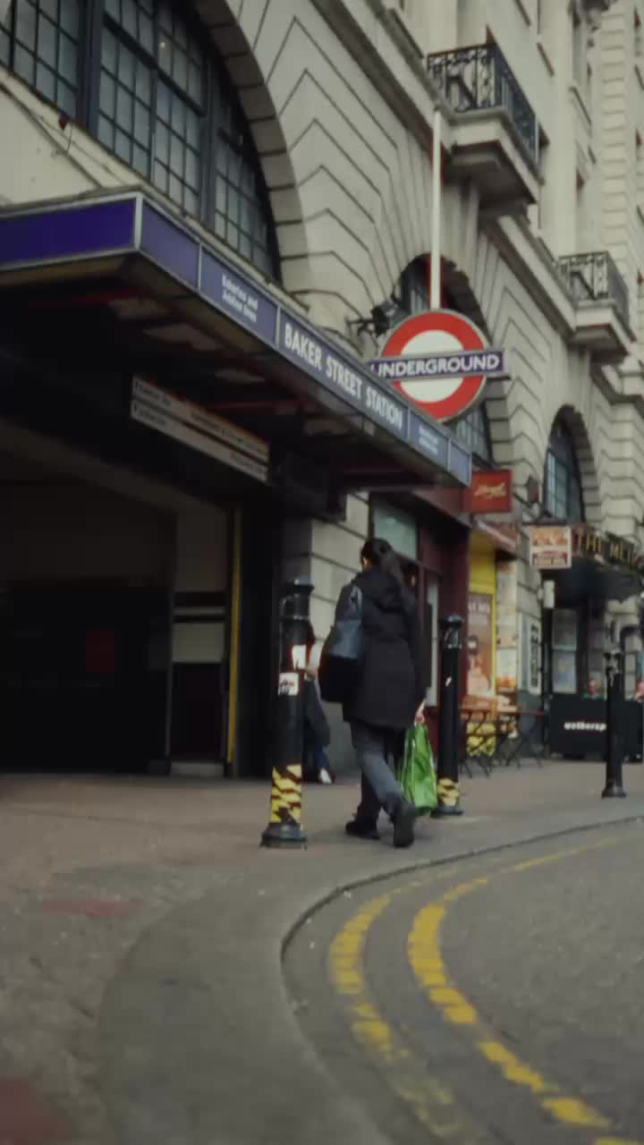 @J&eacute;s&ugrave; S&eacute;gun London