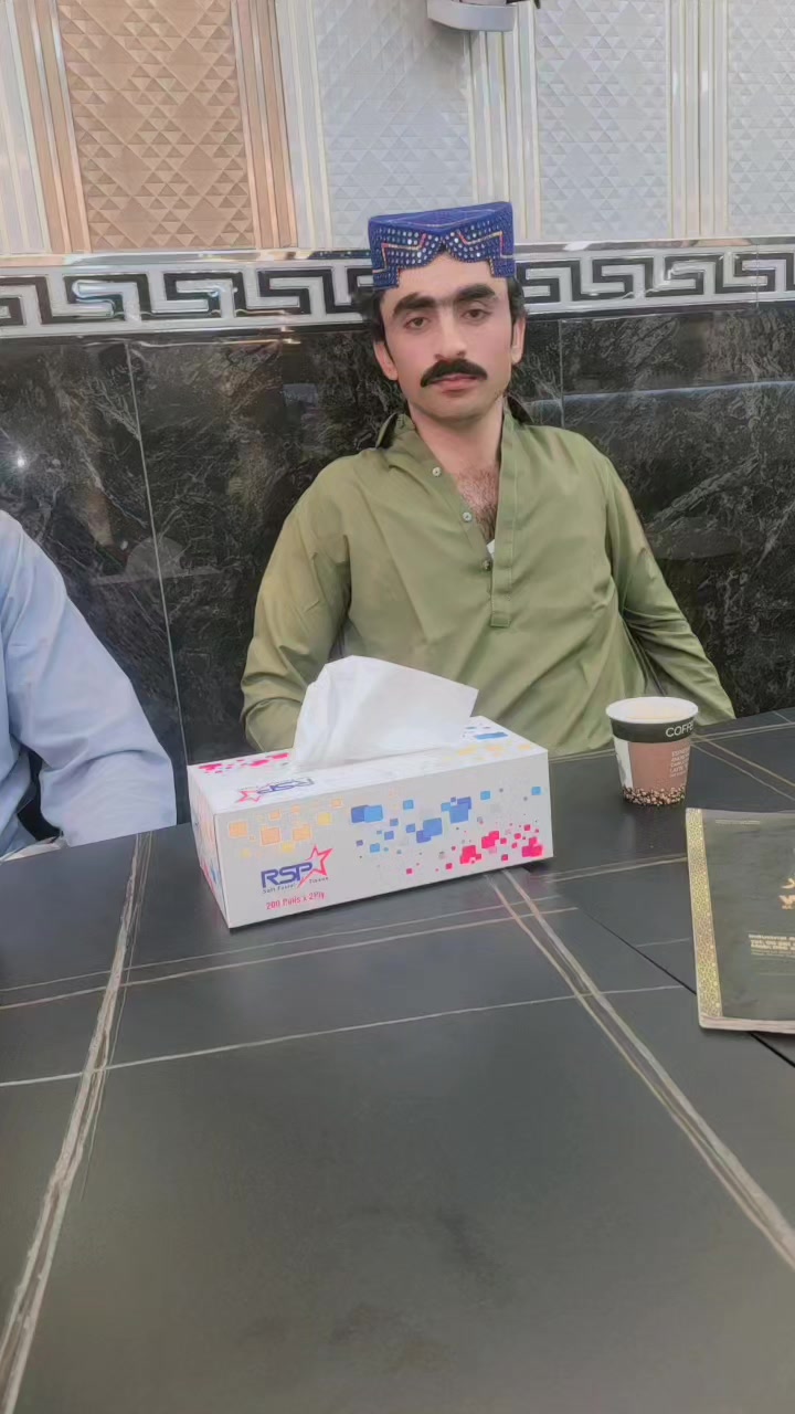 @🇦🇪✈️🇵🇰کنگ بوس سرور جکرانی