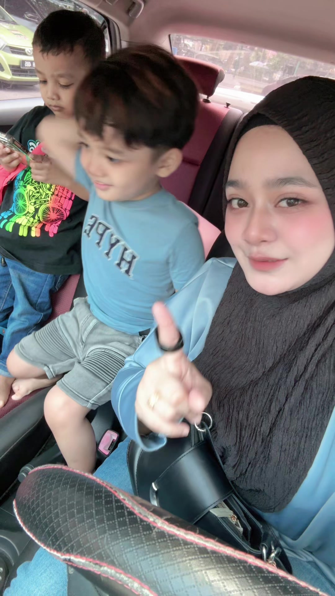 @Ibuuuhaziq