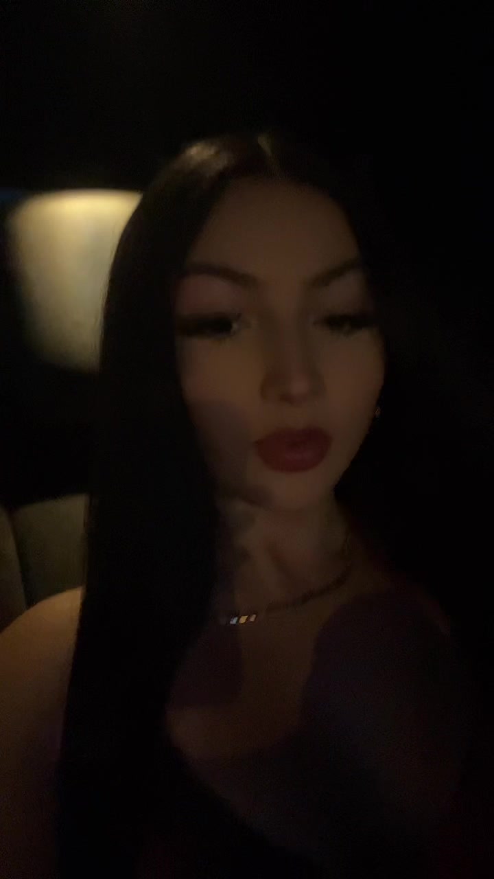 @yakkbella