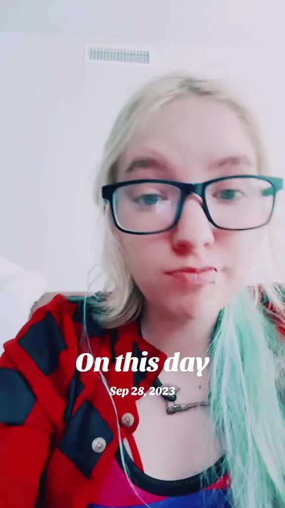 @Squishyybunnyy