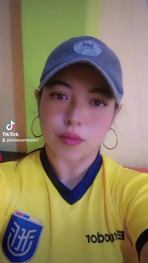 @Luna Zambrano