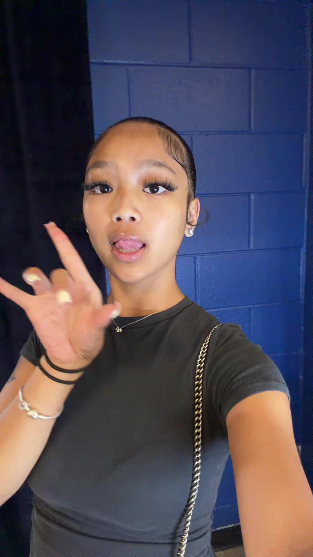 @lina2fyee_