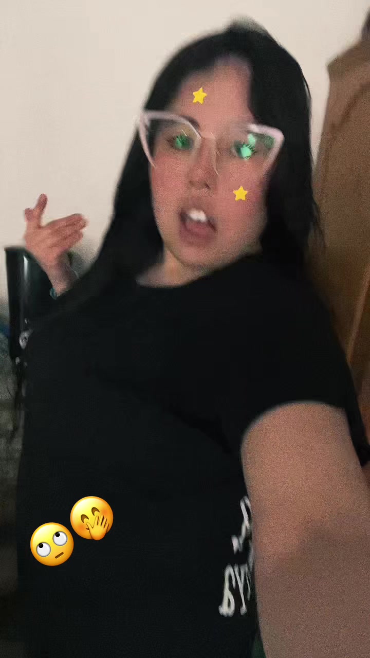 @Priscila 👹🖤