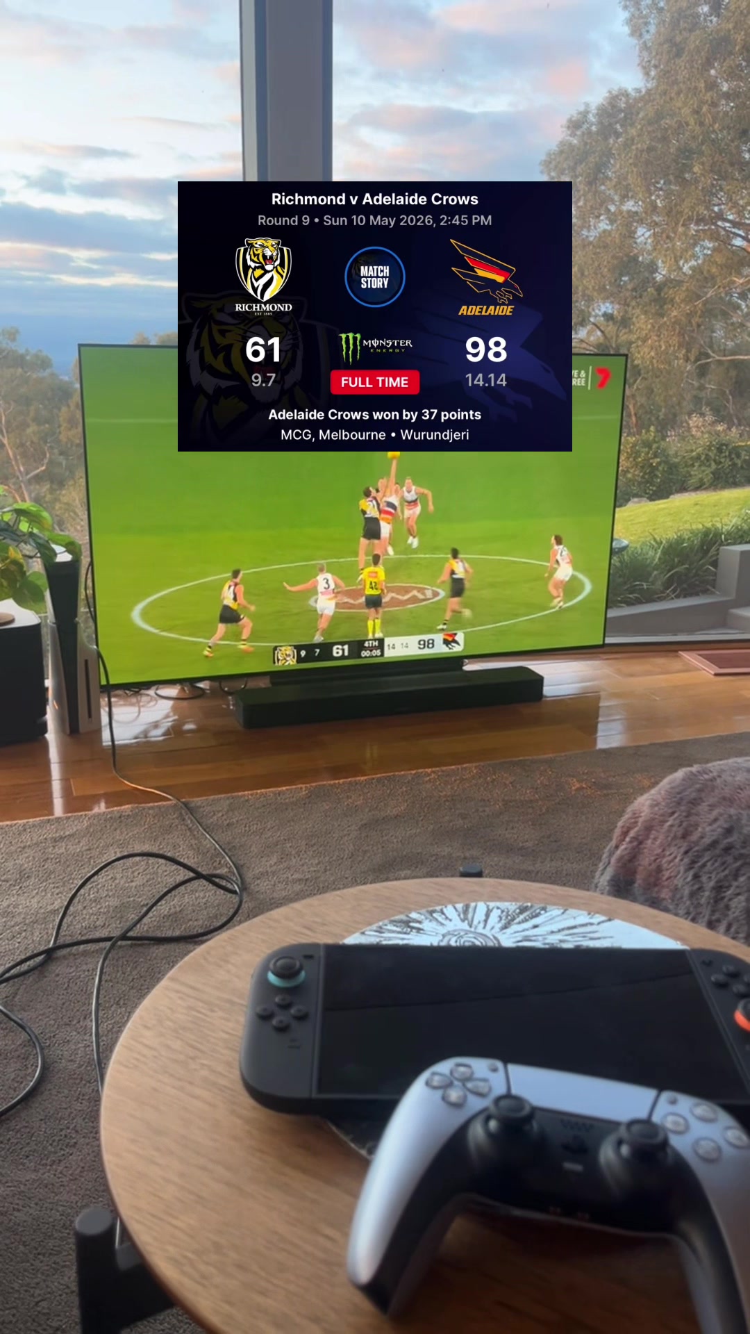 @JamesTalksFooty