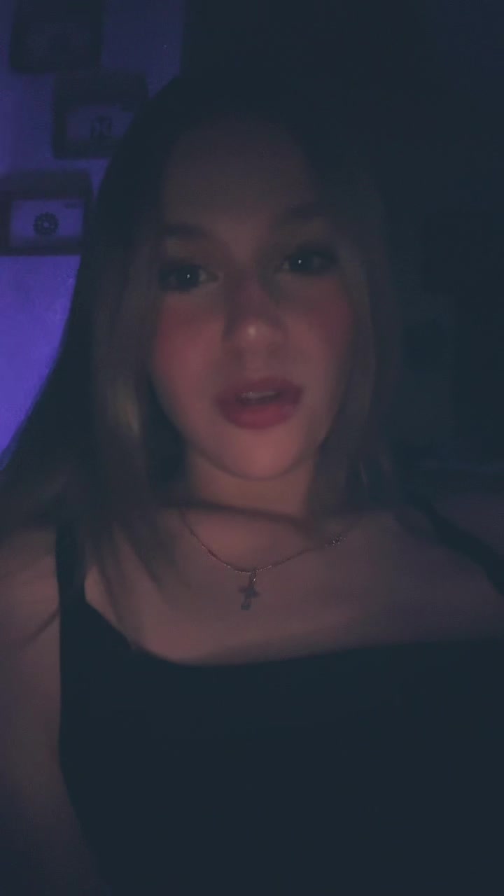 @𝙧𝙤𝙢𝙞𝙣𝙖<3