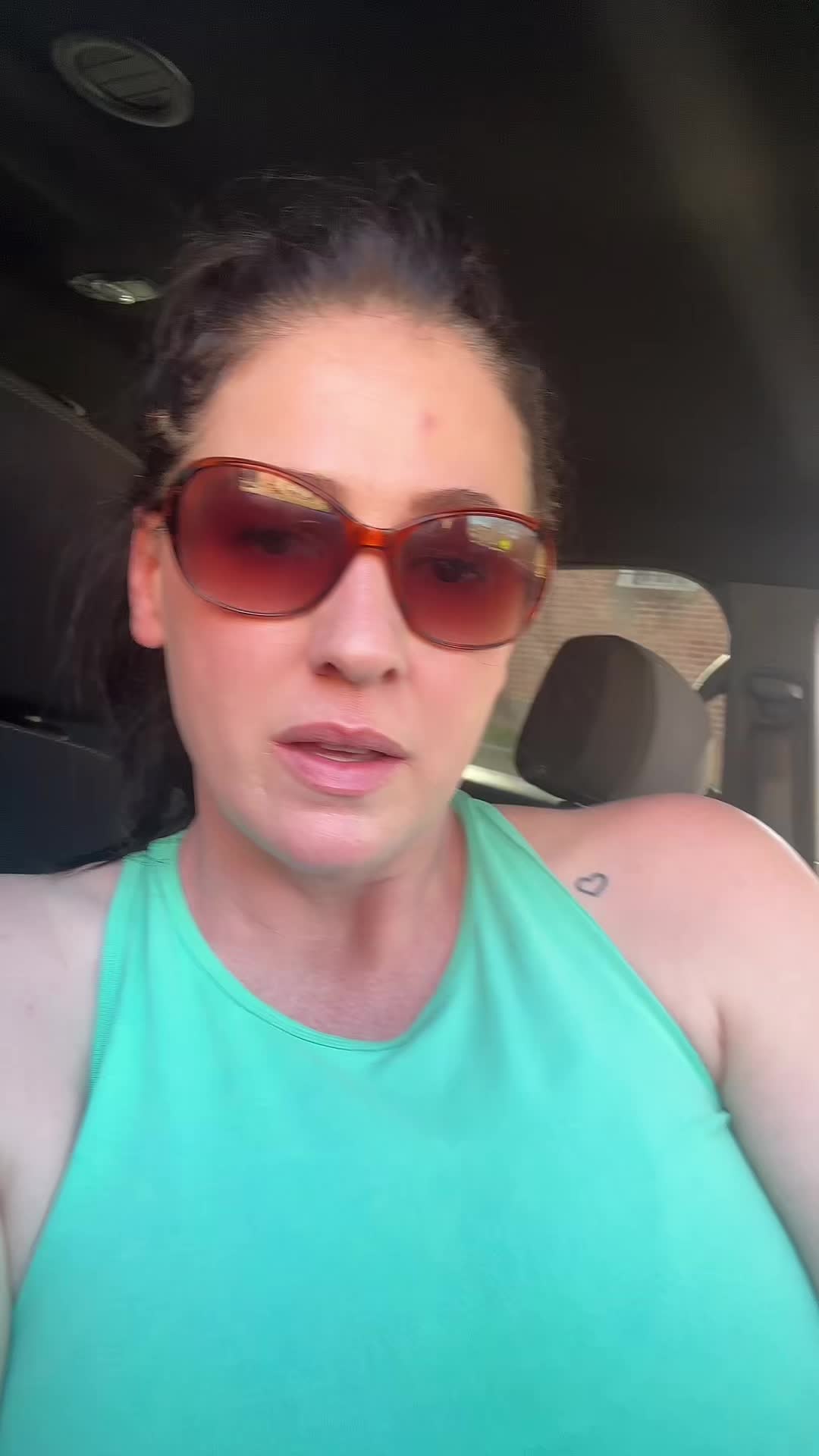 @kristenatthewaxbar