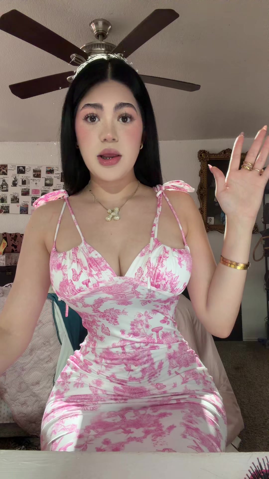 @Kat💫