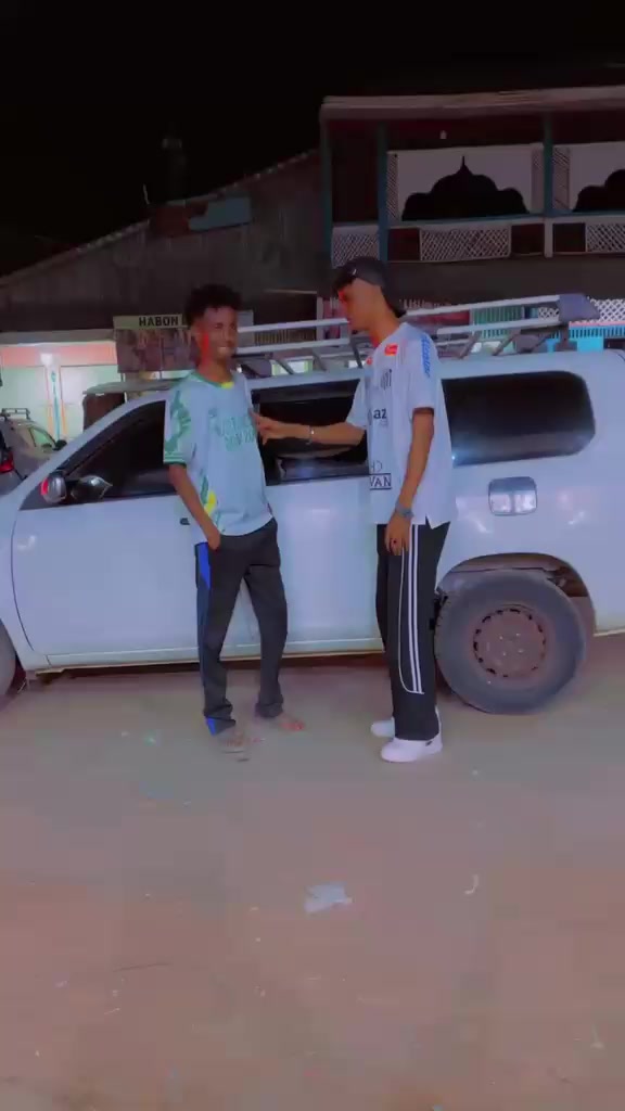 @Madax weynaha qoxotiga🙏