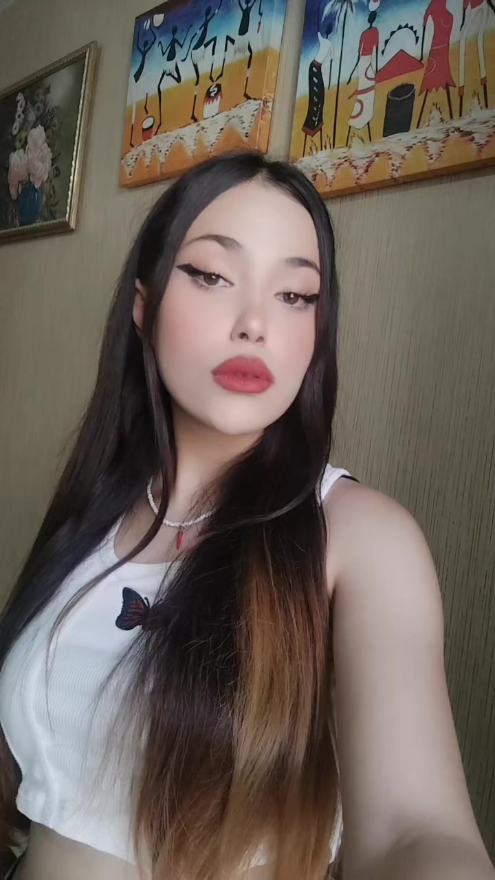 @e1naaazz