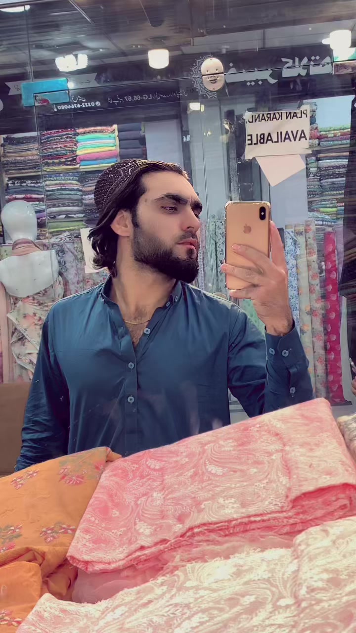 @Zubair pathan🤬