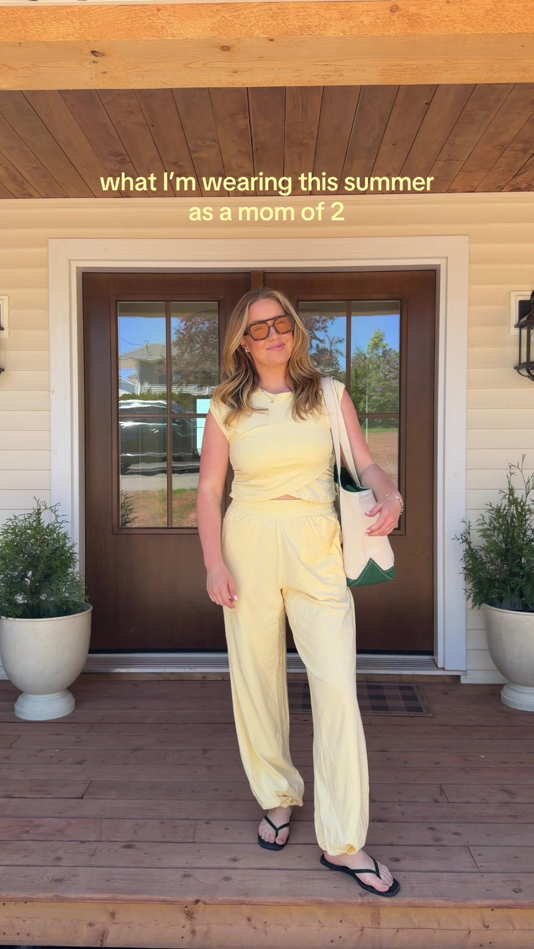 @Lauren | motherhood + style