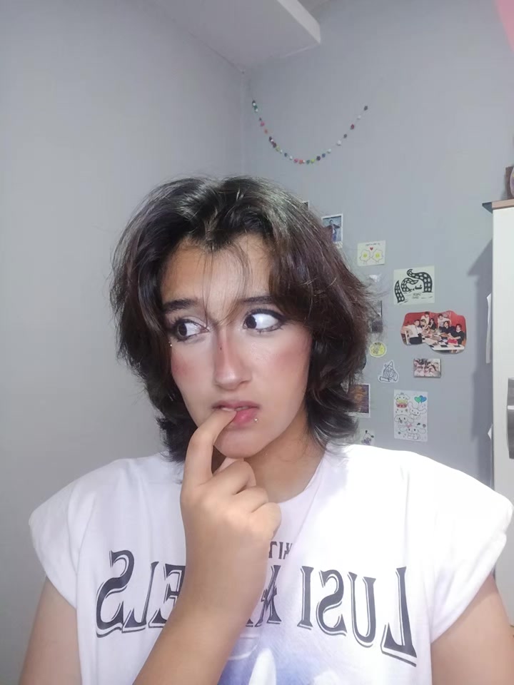 @Akxxi
