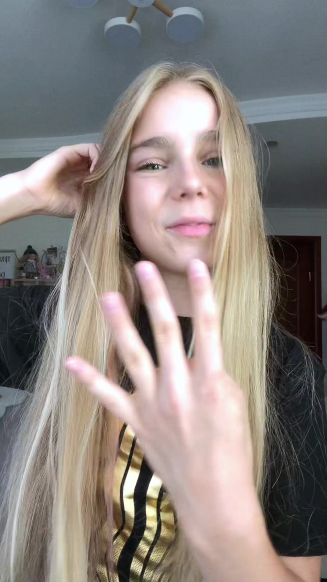 @valeresaa༒