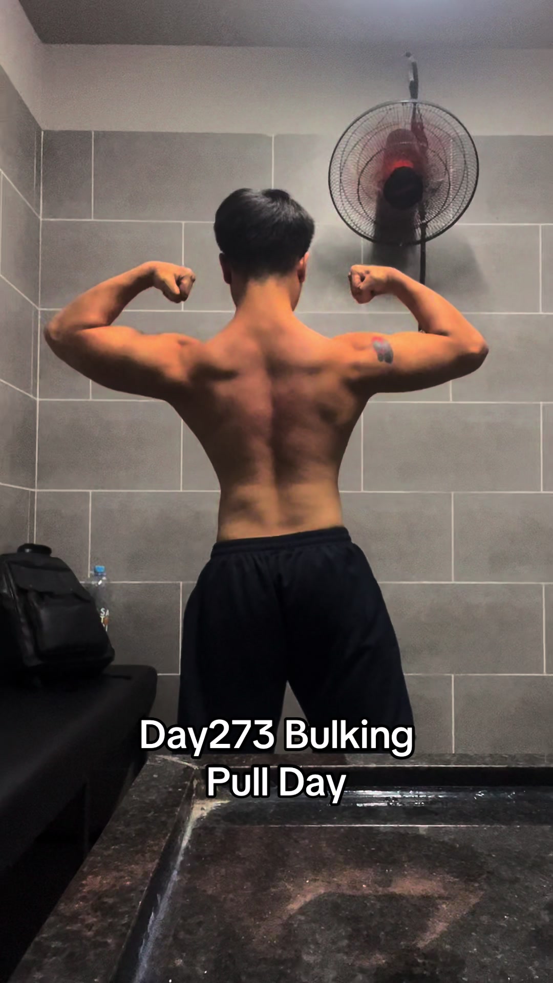 @Kent thích tập gym