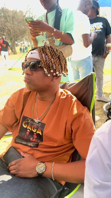 @Nikka la Lekompo