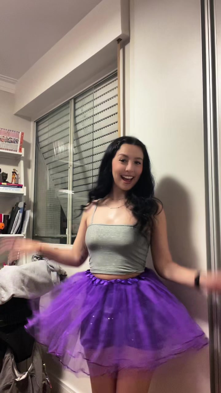 @heyitssliraa