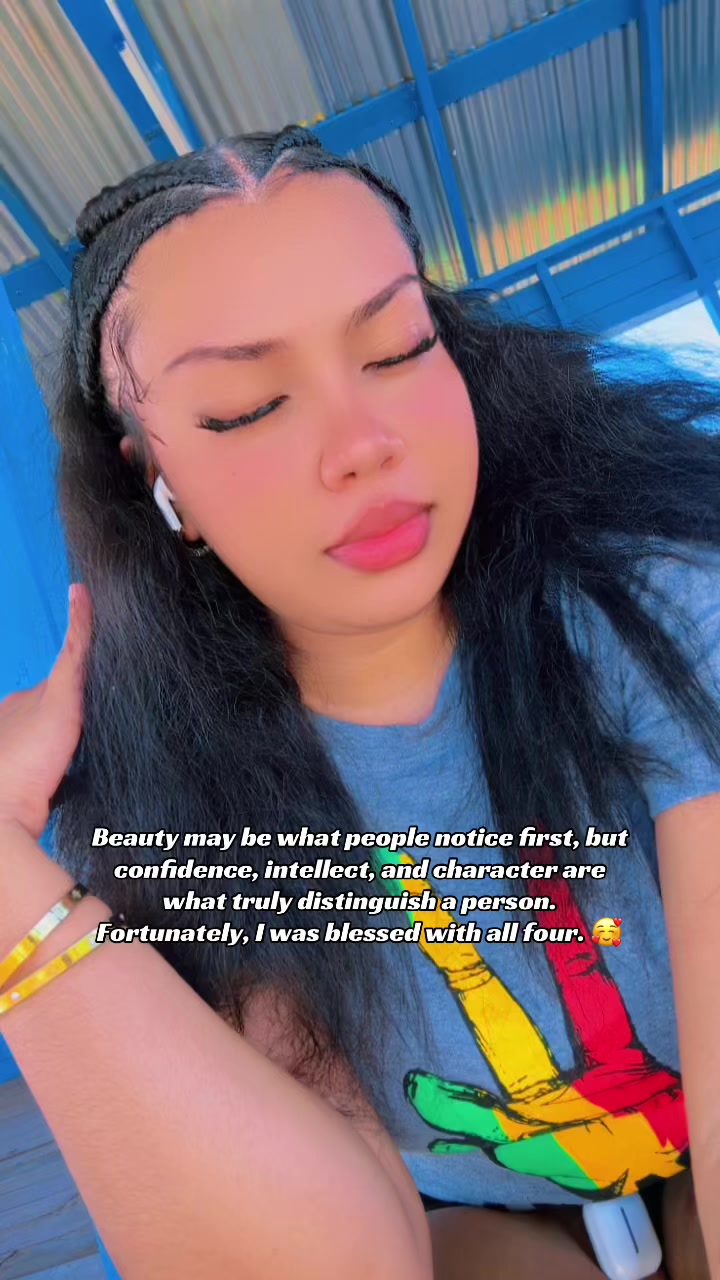 @Jessii Jayy✨