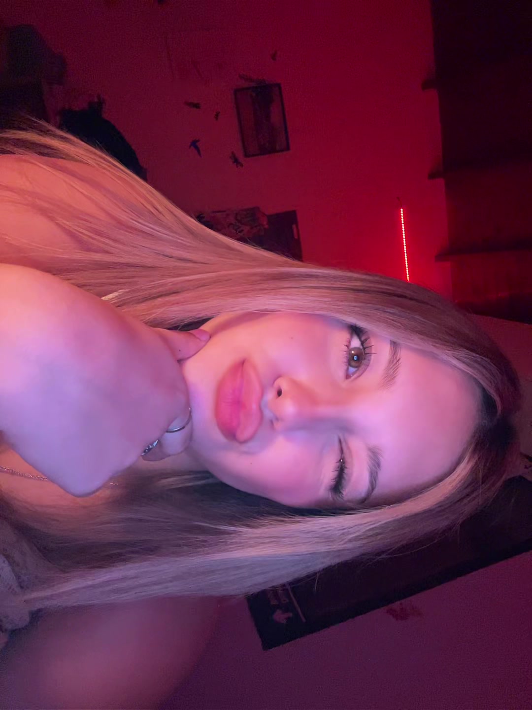 @avril