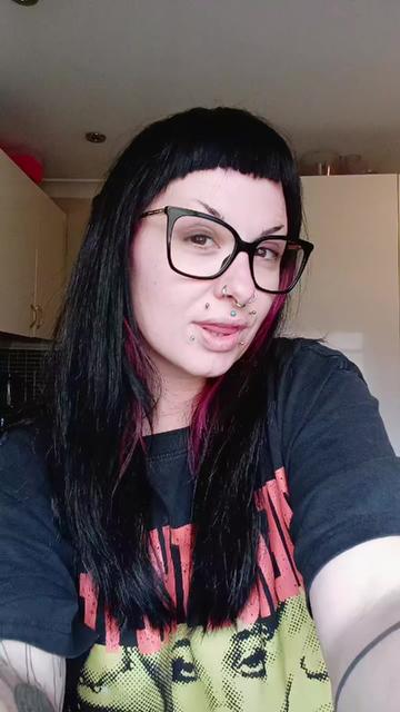 @x_Kattskittles_x  |-/