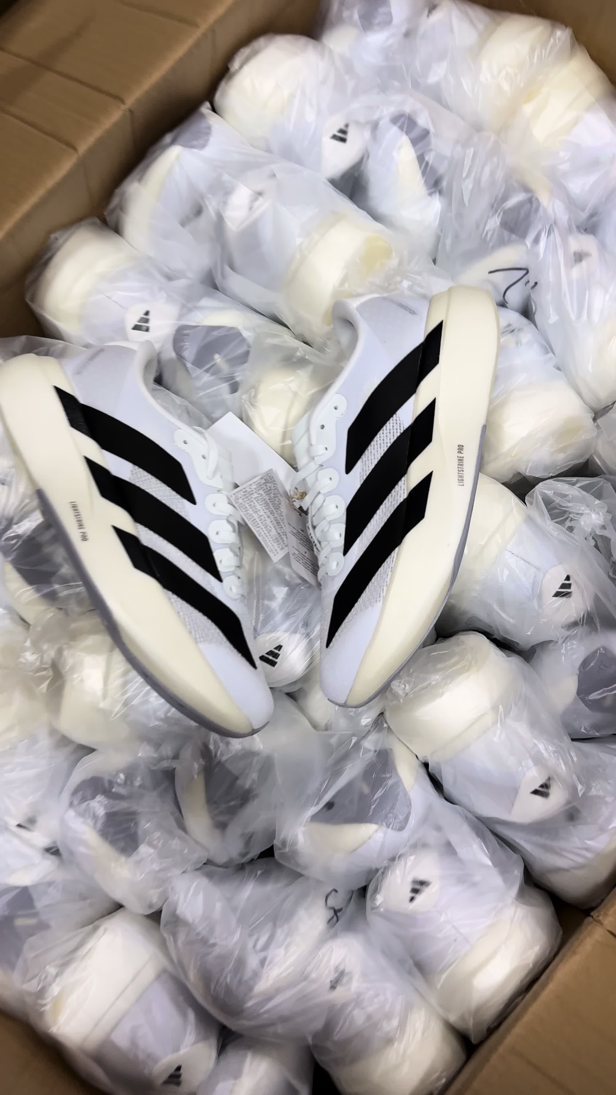 @shoeswholesaler