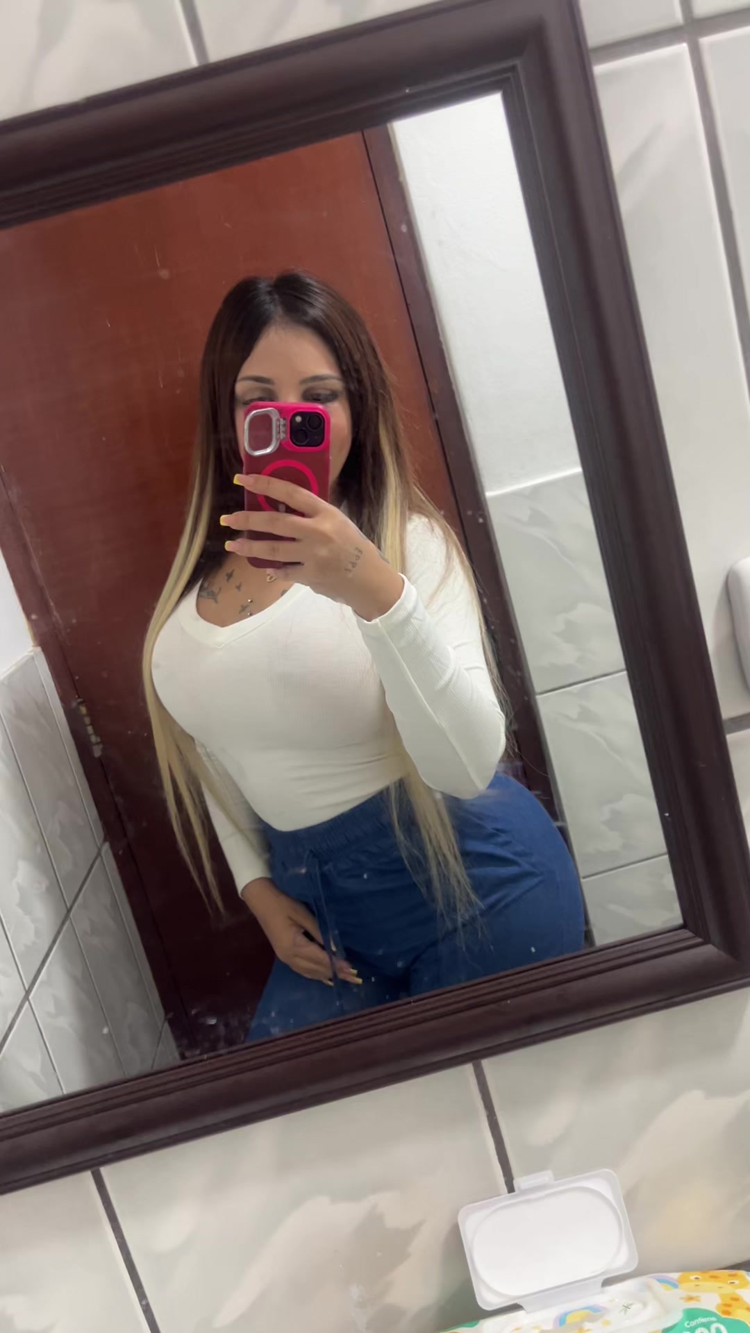 @valeria reyes