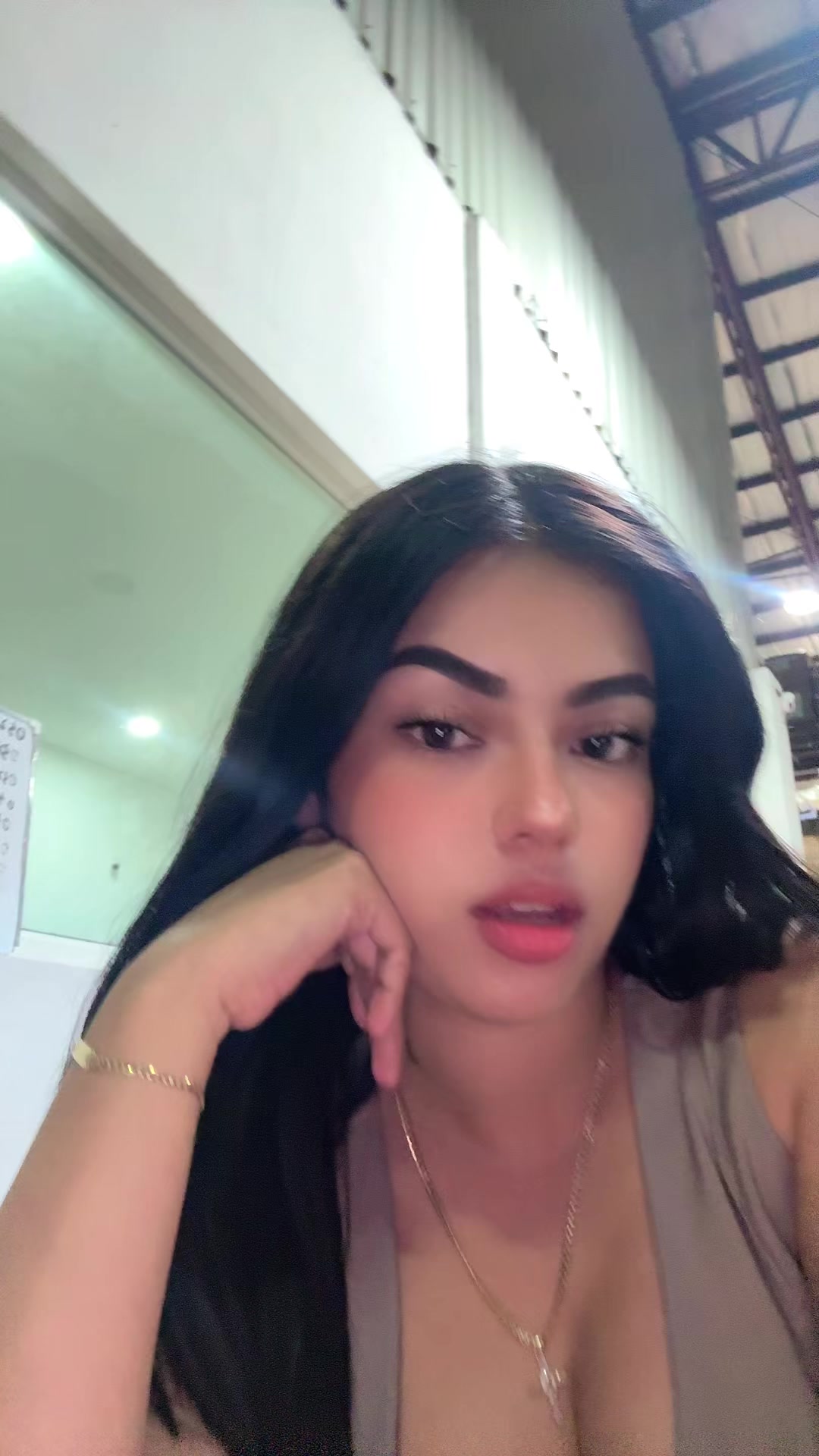 @Janira
