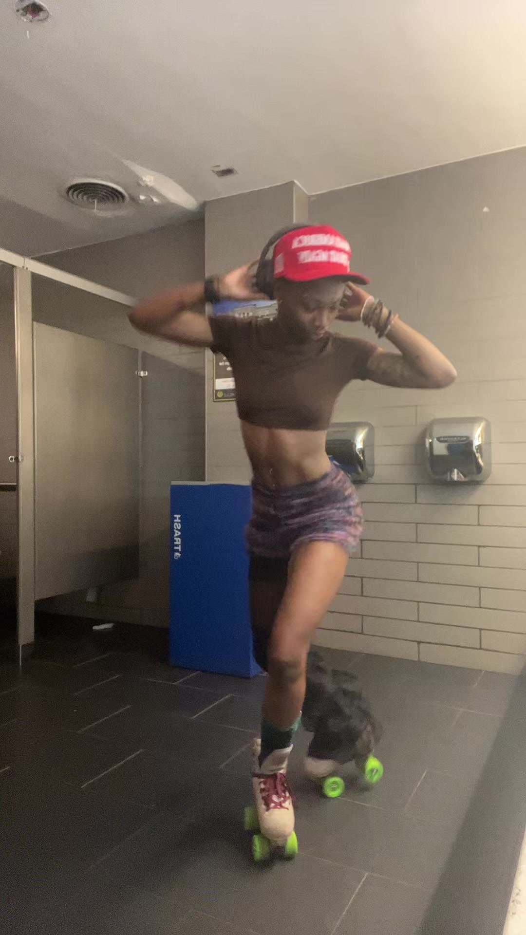 @hyzy