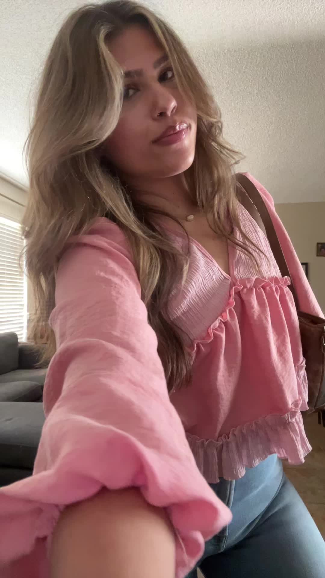 @ϟ✧ 𝚁𝙴𝙴𝚂𝙴 ✧ϟ