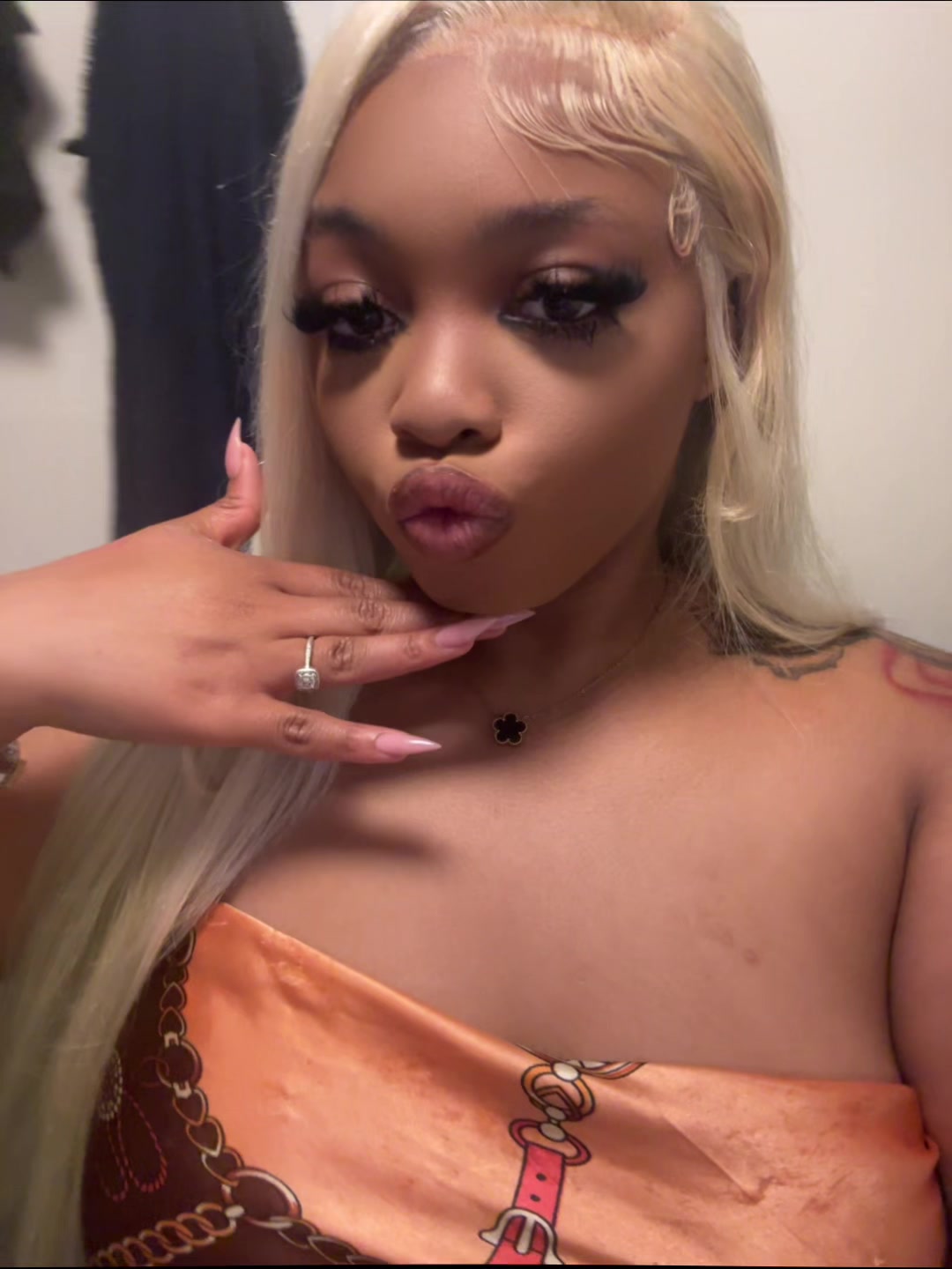 @Leelee