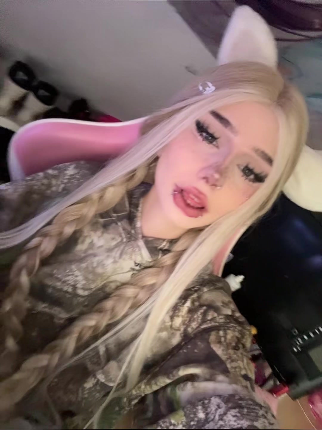 @Юлия👺🏴☠️