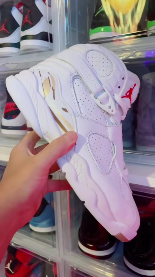 @WE THE KICKS