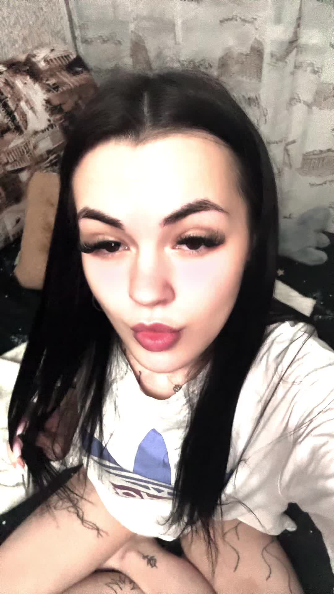 @Сучка&hearts;️😏