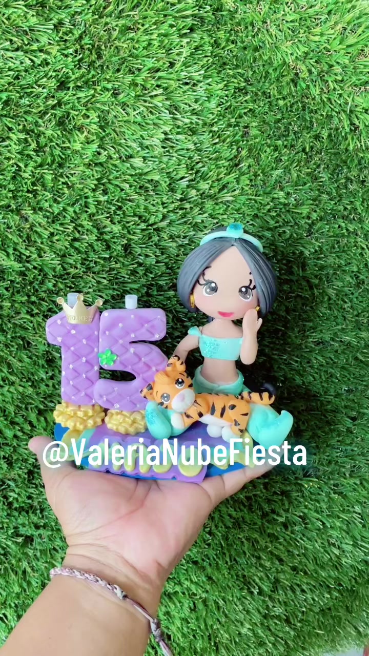 @Valeria NubeFiesta