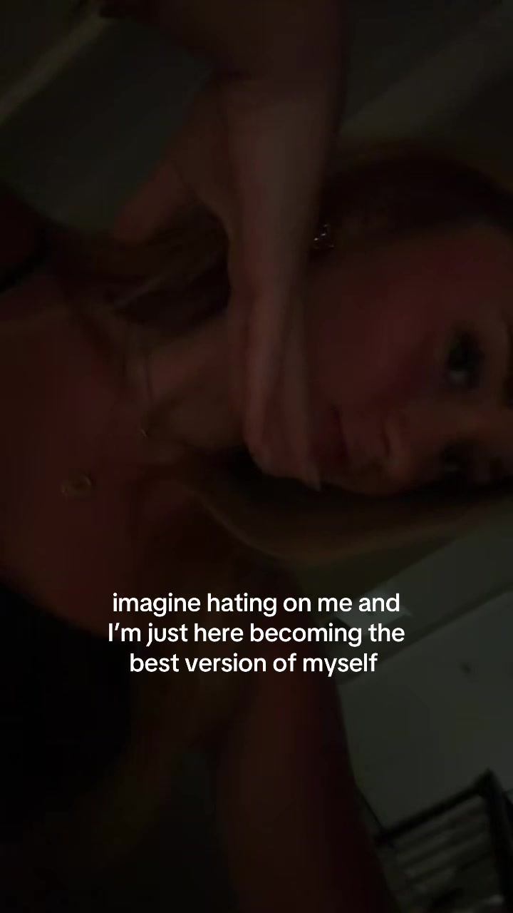 @Maddie🤠