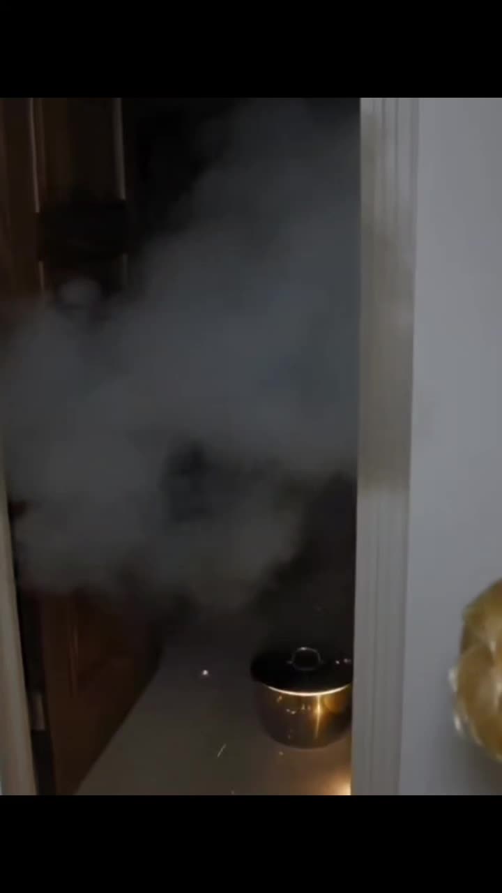 @𝕮𝖗𝖎𝖘