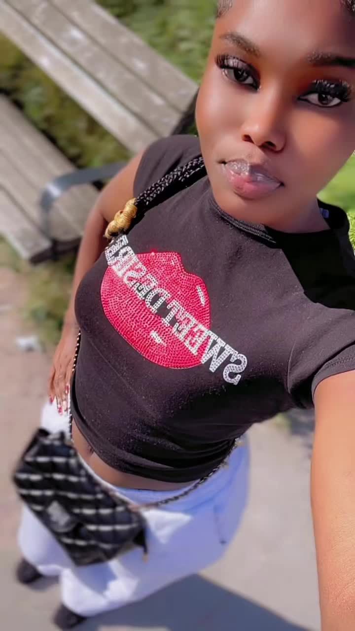 @THE GIRL 🎀