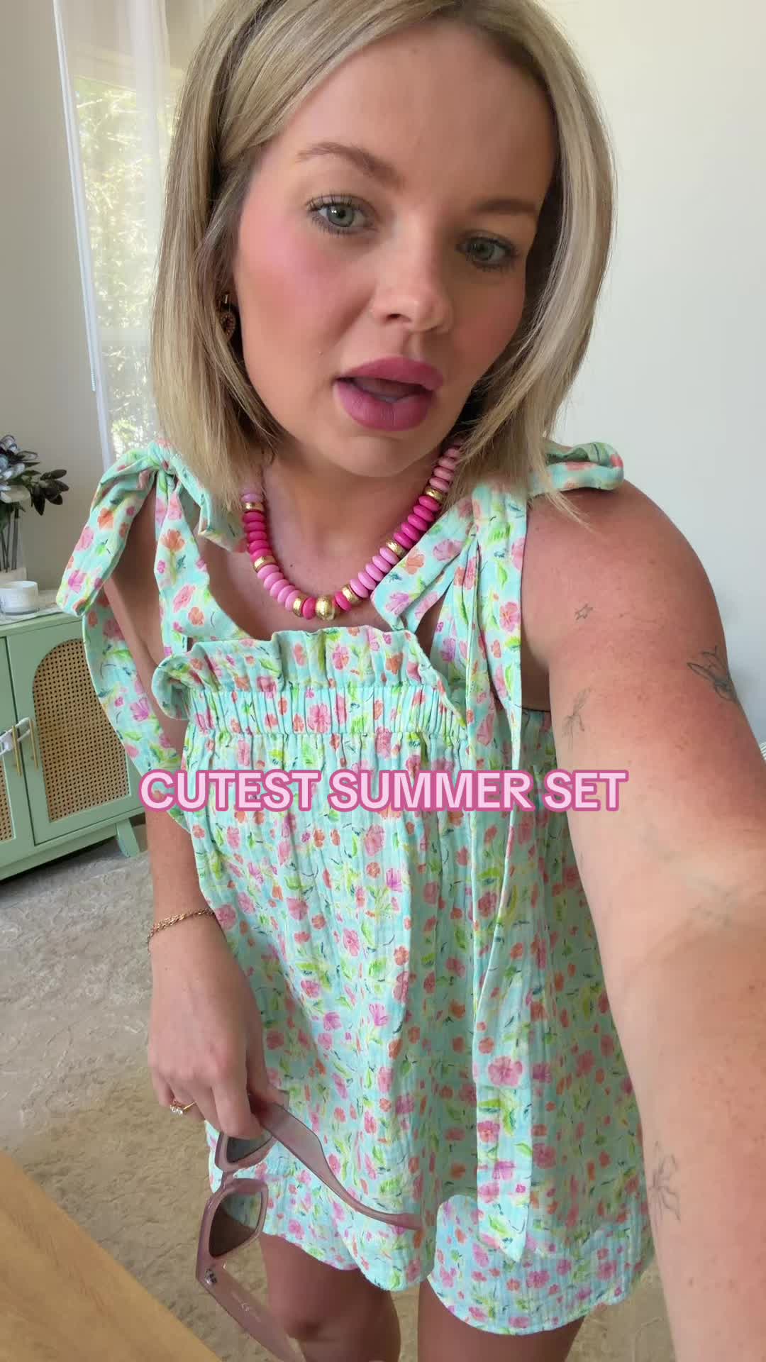 @Olivia May | Mom Style & Hacks