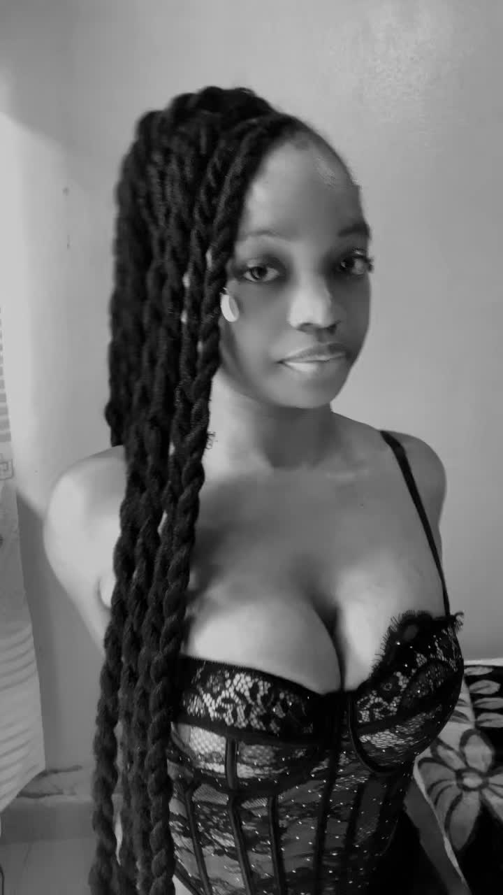 @~black baddie ~🖤🫀