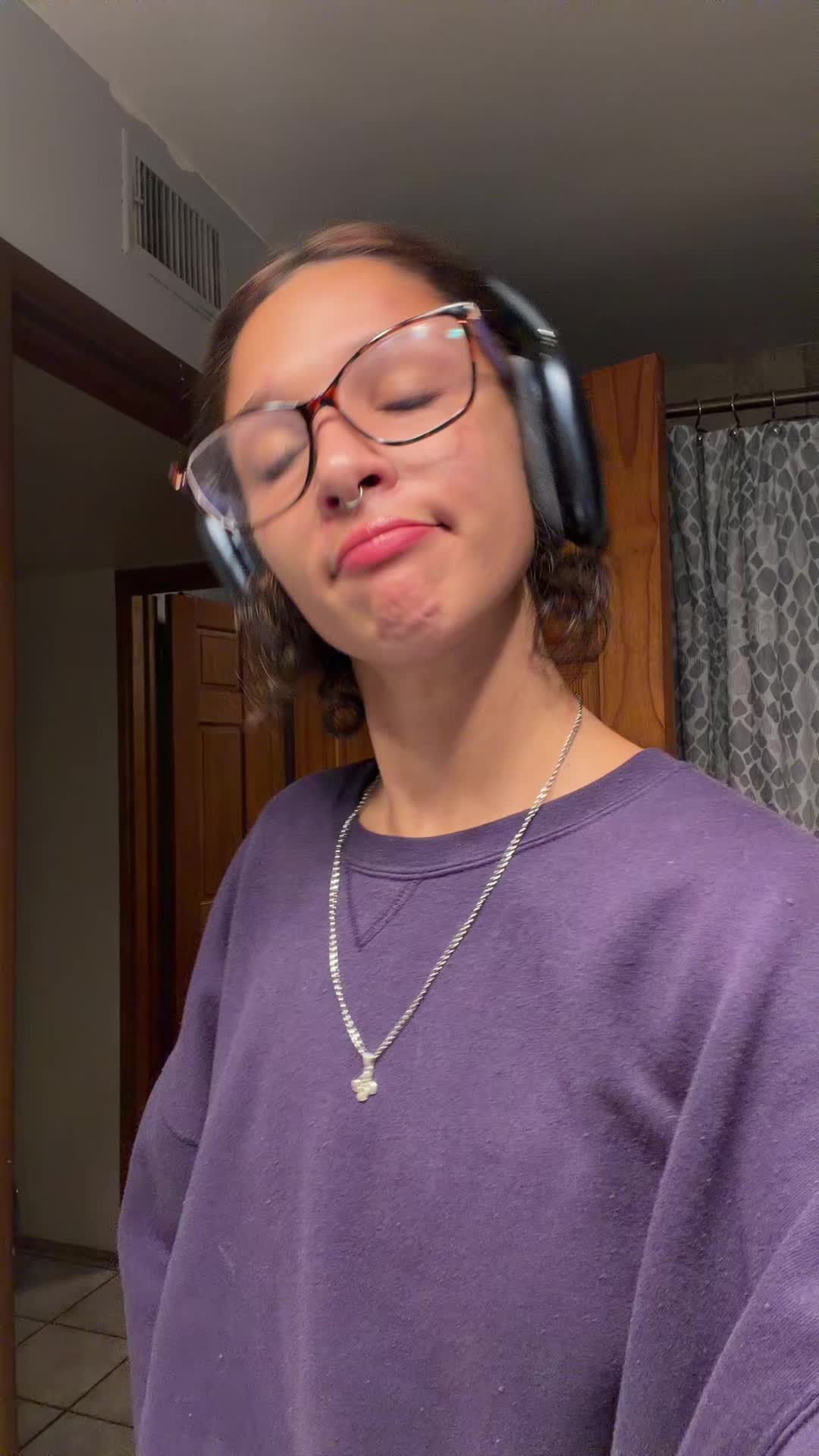@️