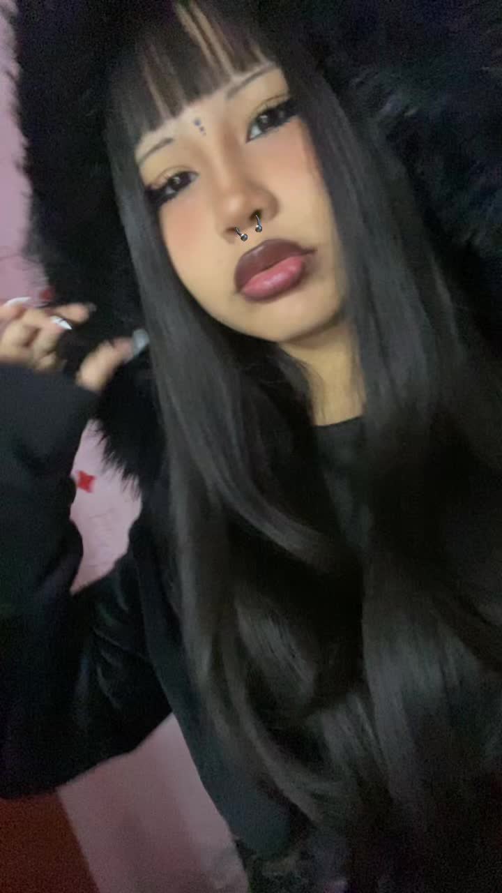 @🦦
